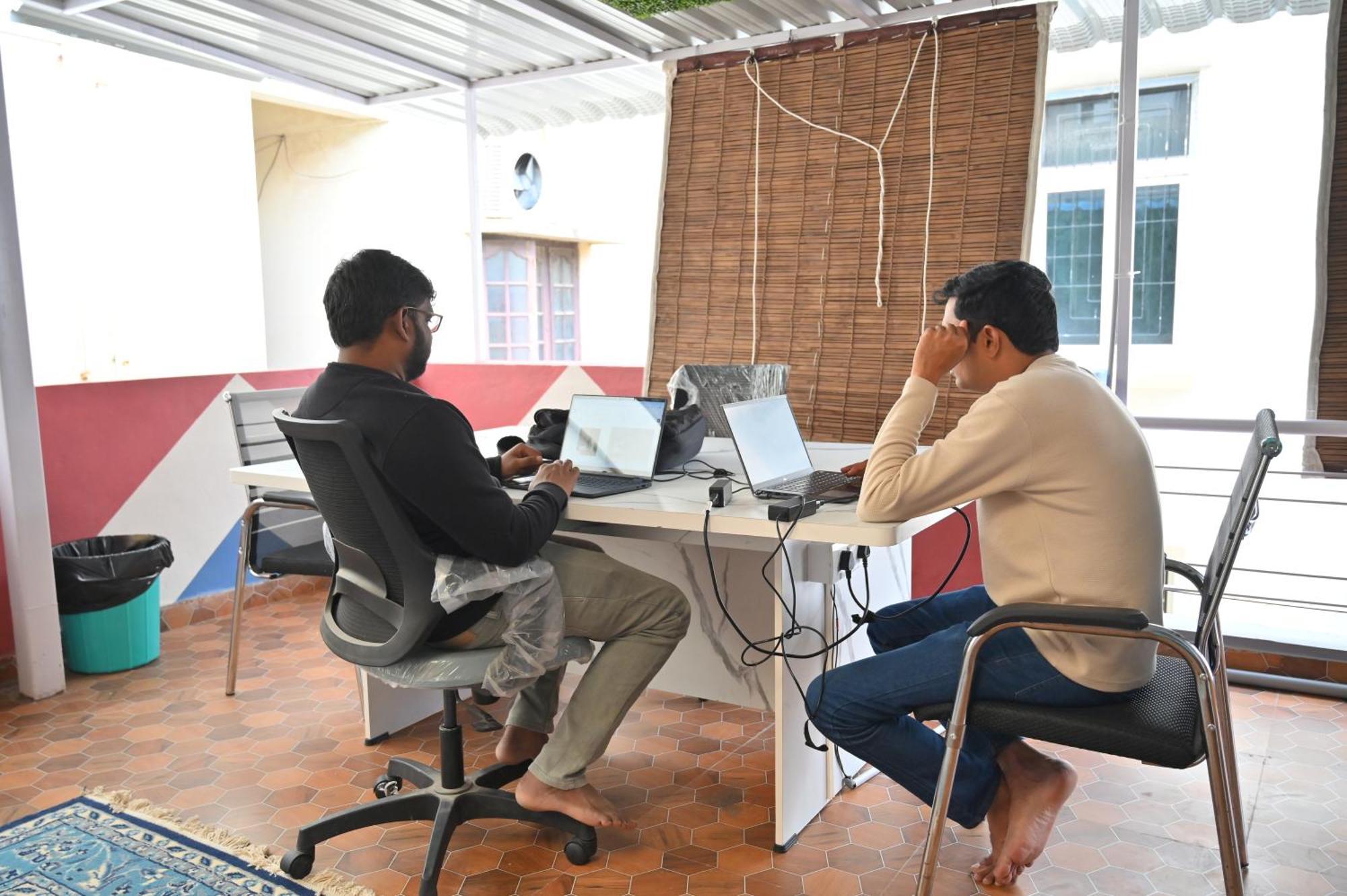 Hyderabad Wanderers Cave Hotel ภายนอก รูปภาพ